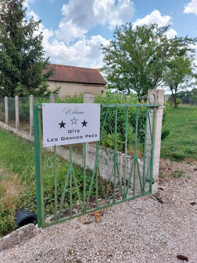 Gite Les Grands Pres Frontenard Kültér fotó